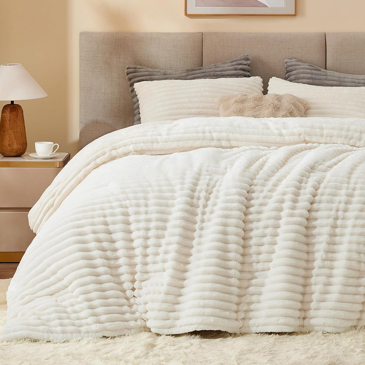 bedelite fleece queen comforter set, fluffy bed set, main product view