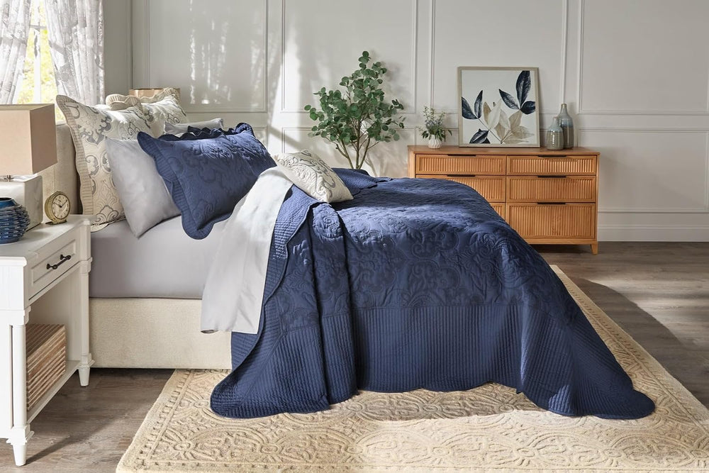 BrylaneHome Amelia Bedspread