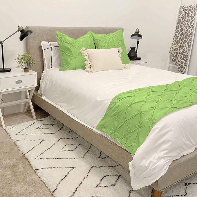 Bed Runner Set - 100% Pure Cotton 800 Thread Count - Luxury 1 Pinch Pleated Bed by Unknown