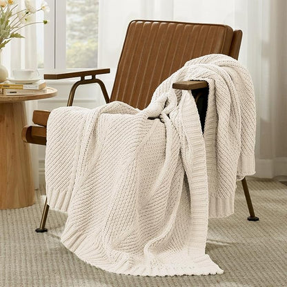 Amélie Home Chevron Chenille Knit Throw Blanket - Image 8