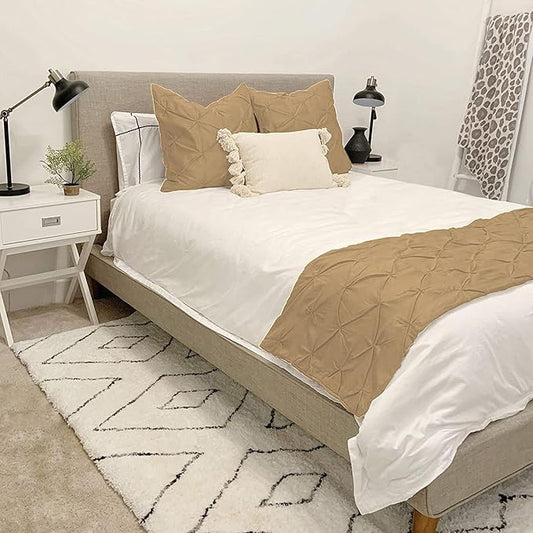 Bed Runner Set - 100% Pure Cotton 800 Thread Count - Luxury 1 Pinch Pleated Bed by Unknown