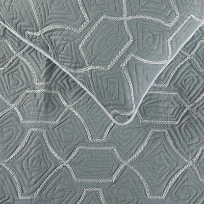 The HomeCentric King Queen Twin Grey Blue Bed Runner Without Pillow Cover - Image 3