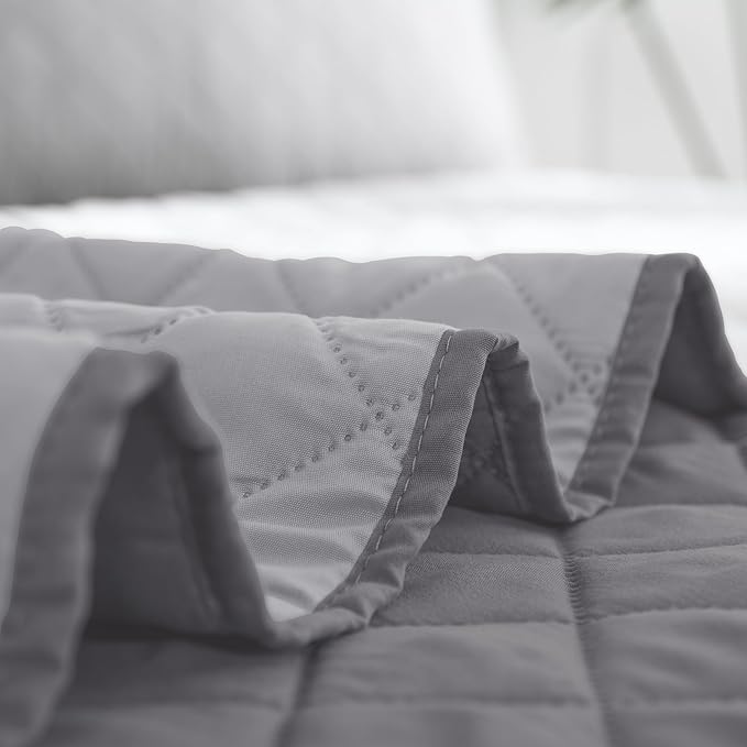 Easy-Going Queen Plus Size Reversible Quilt Set - Image 7