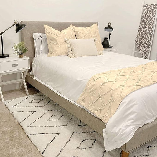 Bed Runner Set - 100% Pure Cotton 800 Thread Count - Luxury 1 Pinch Pleated Bed by Unknown