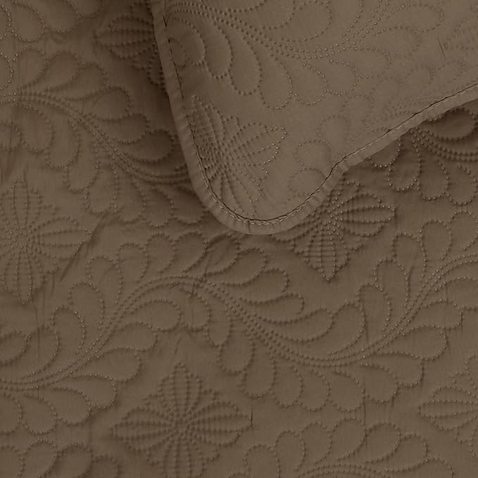 Easy-Going King Size Reversible Quilt Set - Image 3