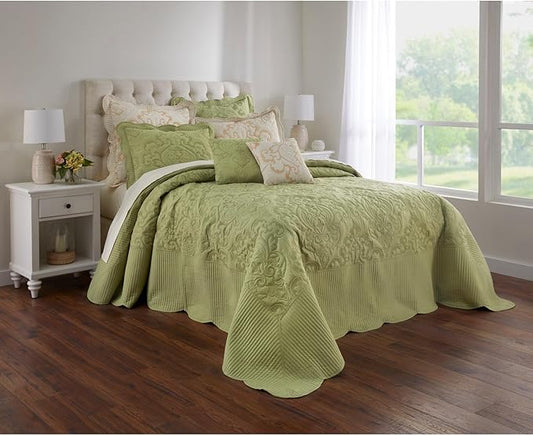 BrylaneHome Bedding Lightweight All Season Modern Amelia Quilted Damask by BrylaneHome