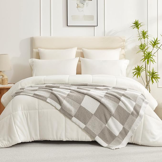 Snuggle Sac Checkered Blanket, 50x60 inches - Image 5