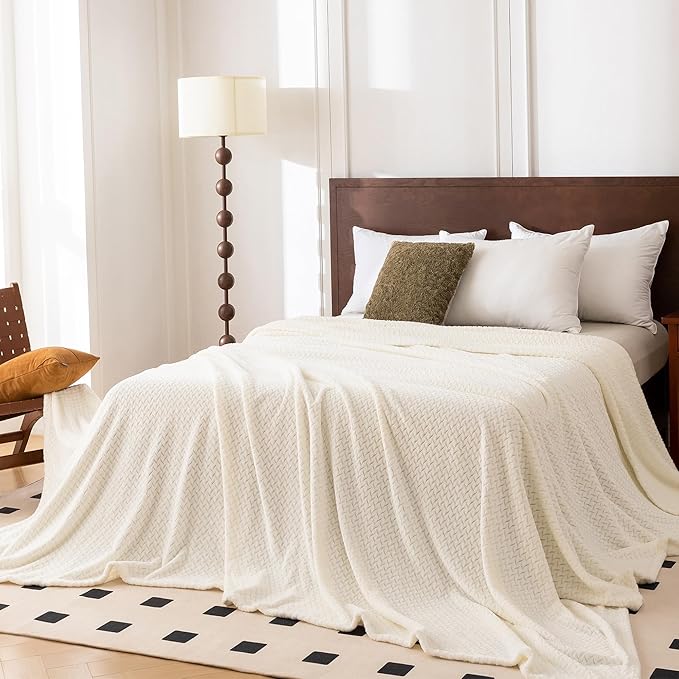 Oversized King Fleece Blanket 120x138 Inches, Seamless Soft Cozy 3D Jacquard by Korbliss