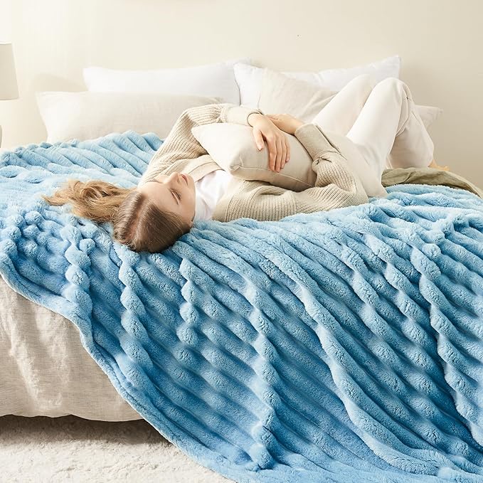 NEWCOSPLAY Super Soft Throw Blanket Blue Premium Silky Flannel Fleece 3D Ribbed - Image 4