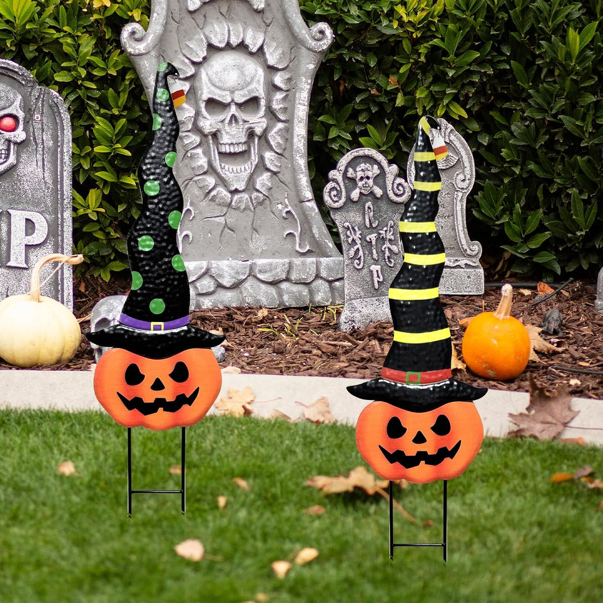 2 Pack Halloween/Thanksgiving Garden Decorations, Metal Jack-O-Lantern Yard Stakes with Witch Hats, Scary Yard Sign Outdoor Lawn Decor, Metal Pumpkin Art Garden Stake,Garden Sculpture Ornament