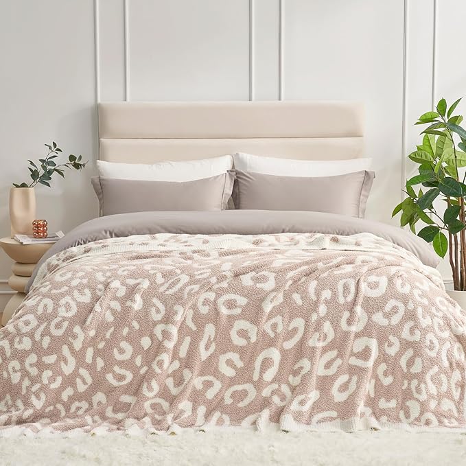 Snuggle Sac Leopard Microfiber Blanket, Queen Size Beige, 90x90 inches - Image 3