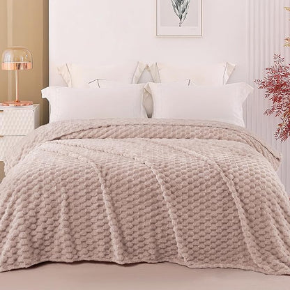 Exclusivo Mezcla Queen Size Fleece Blanket - Image 2