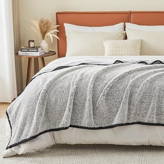 EMME Soft Sherpa Fleece Blanket Reversible Plush Fluffy Large Blanket, Light - Image 2