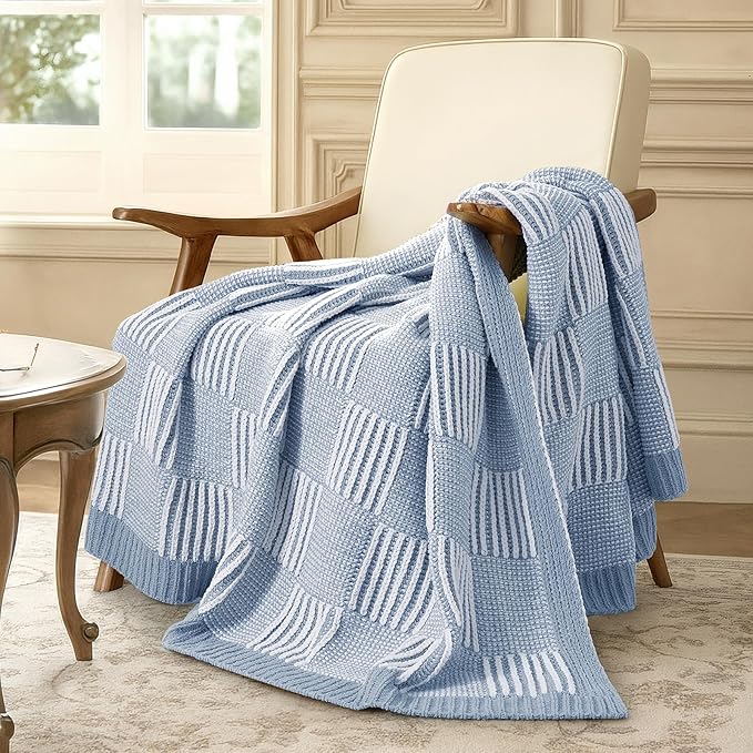Amélie Home Checkered Knit Throw Blanket - Image 3