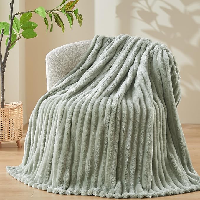 NEWCOSPLAY Super Soft King Blanket Sage Green Premium Silky Flannel Fleece 3D - Image 9