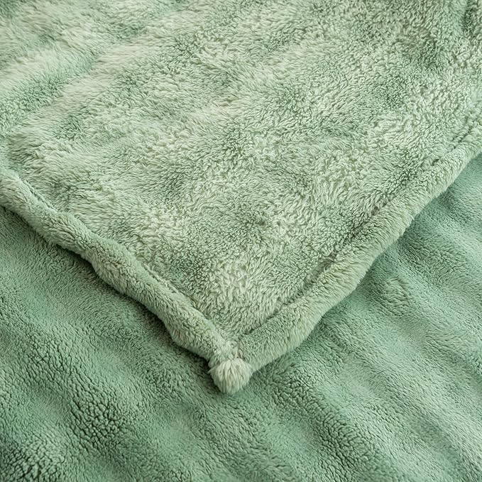 YUSOKI Luxury 3D Bubble Throw Blanket 3.1lb, All Ages, Home Decoration - Image 6