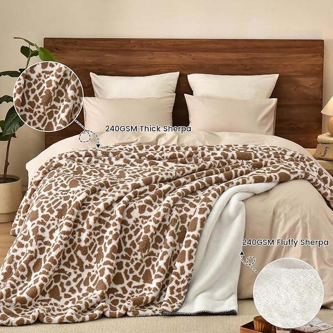 PHF Giraffe Print Sherpa Fleece Blanket Twin Size - Image 3