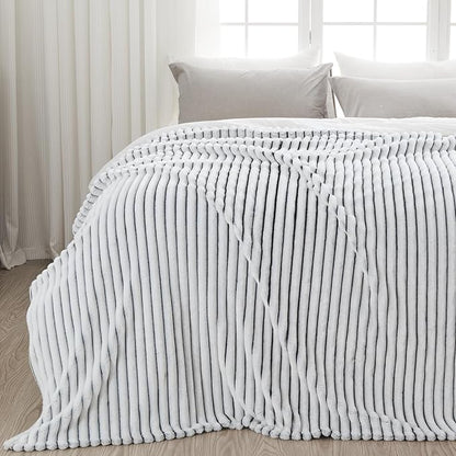 NEWCOSPLAY Super Soft Throw Blanket Black and White Premium Silky Flannel - Image 9