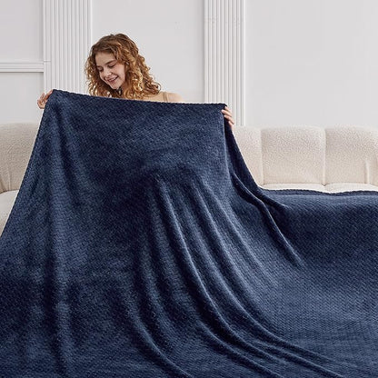 Oversized King Fleece Blanket 120x138 Inches, Seamless Soft Cozy 3D Jacquard - Image 3