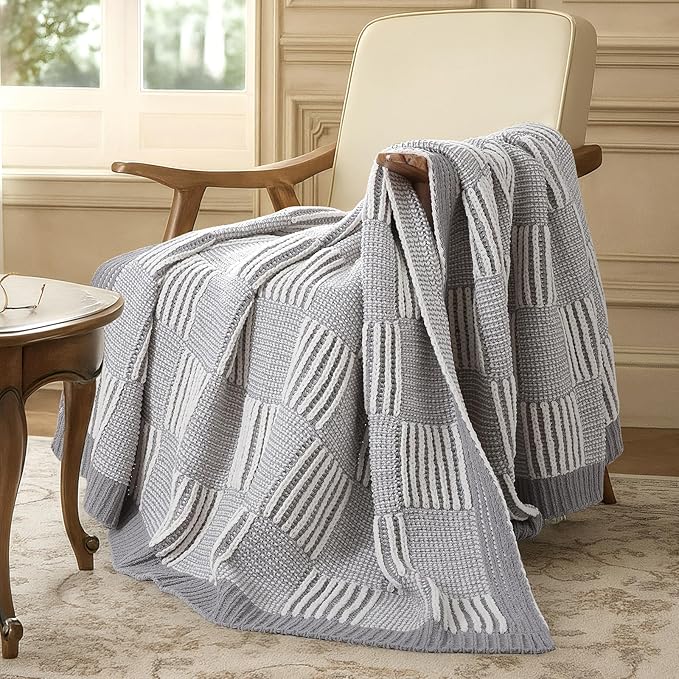 Amélie Home Checkered Knit Throw Blanket - Image 3