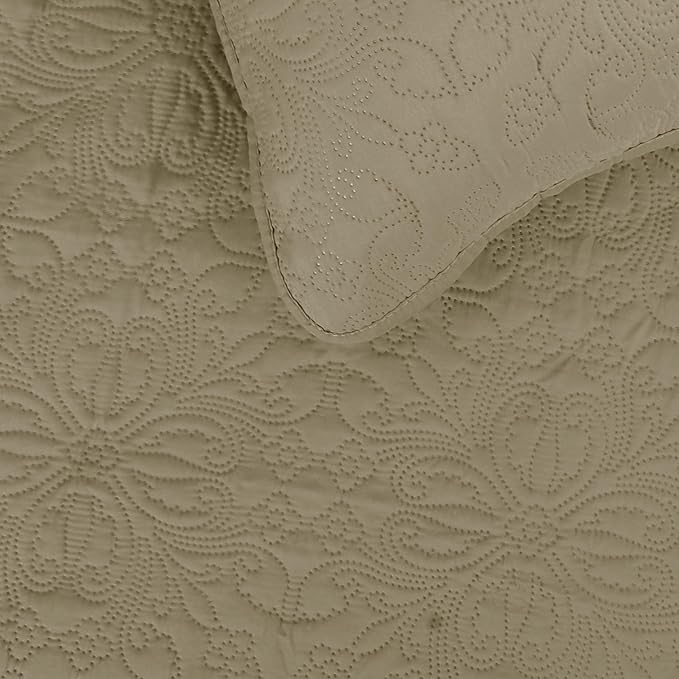 Easy-Going King Size Reversible Quilt Set - Image 3