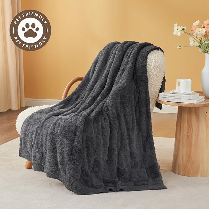 Snuggle Sac Faux Fur Checkered Blanket Twin Size - Image 3