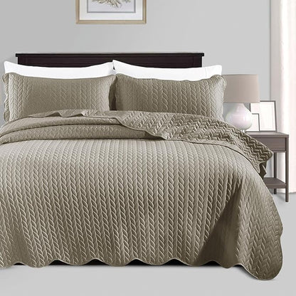 IR Imperial Rooms King Quilt Bedding Set Size + 2 Pillow Shams by IRImperialRooms