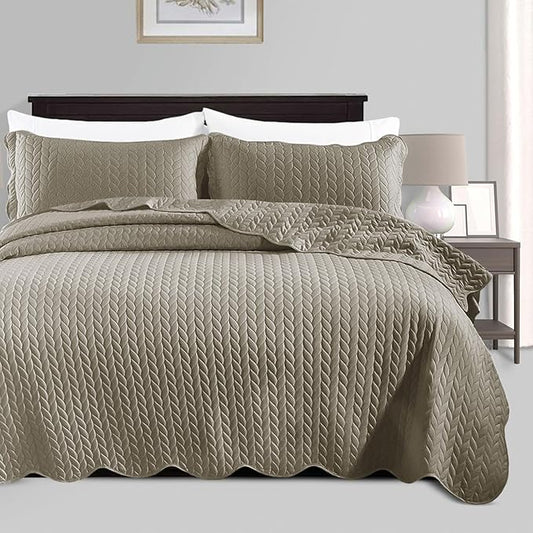 IR Imperial Rooms King Quilt Bedding Set Size + 2 Pillow Shams by IRImperialRooms