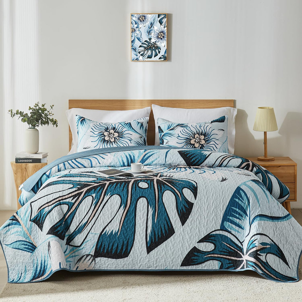 yogeneg queen quilt bedding set,white green botanical pattern, main product view