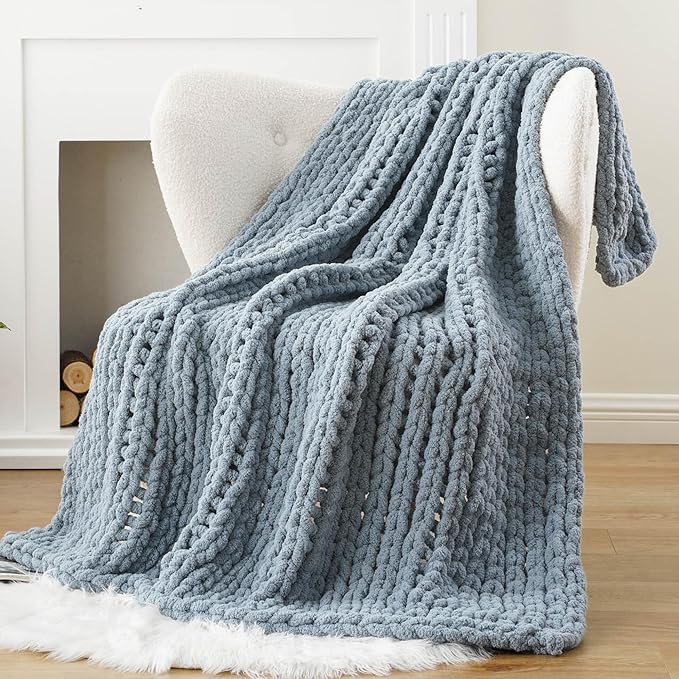 Battilo Chunky Knit Throw Blanket - Image 2