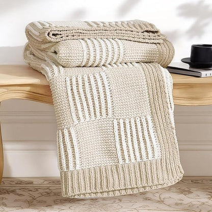 Amélie Home Checkered Knit Throw Blanket by Am%C3%A9lieHome