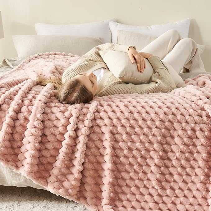NEWCOSPLAY Super Soft Queen Blanket Pink Premium Silky Flannel Fleece 3D Clouds - Image 3