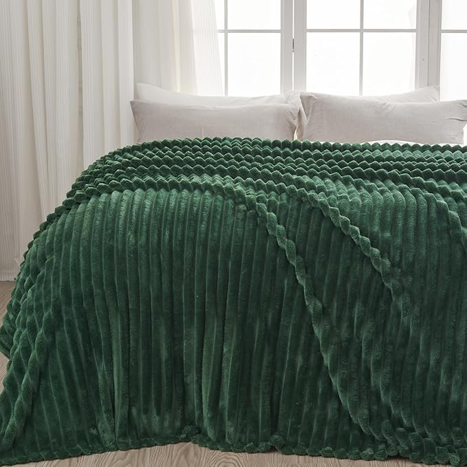 NEWCOSPLAY Super Soft Twin Blanket Dark Green Premium Silky Flannel Fleece 3D - Image 9