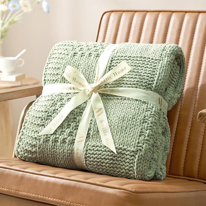 Amélie Home Checkered Chenille Knit Throw Blanket - Image 4