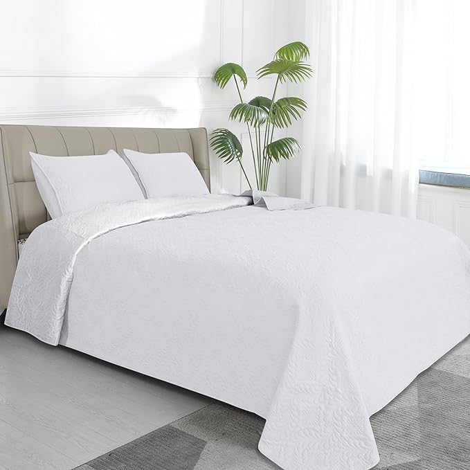 Easy-Going Full/Queen Size Reversible Quilt Set by Easy-Going