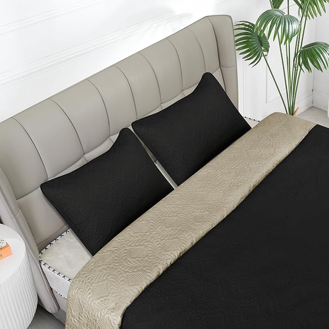 Easy-Going Twin Size Reversible Quilt Set - Image 2