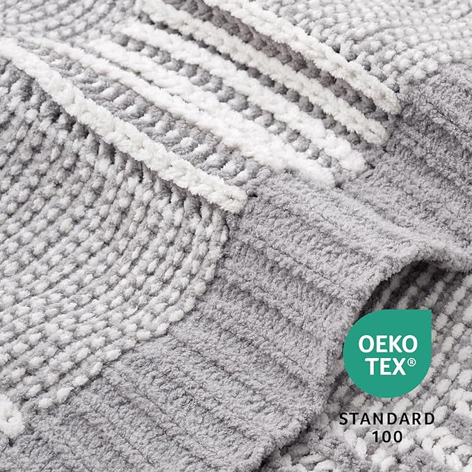Amélie Home Checkered Knit Throw Blanket - Image 7