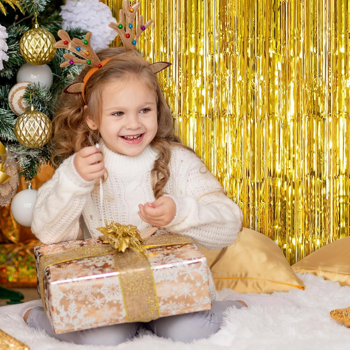 40 Pack Gold Foil Curtain Backdrop Metallic Tinsel Foil Fringe Curtains Photo Booth Props for Birthday Party Decoration Christmas Holiday Halloween New Year Party Supply