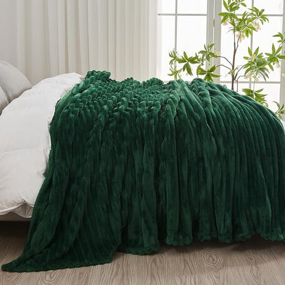 NEWCOSPLAY Super Soft King Blanket Dark Green Premium Silky Flannel Fleece 3D - Image 4