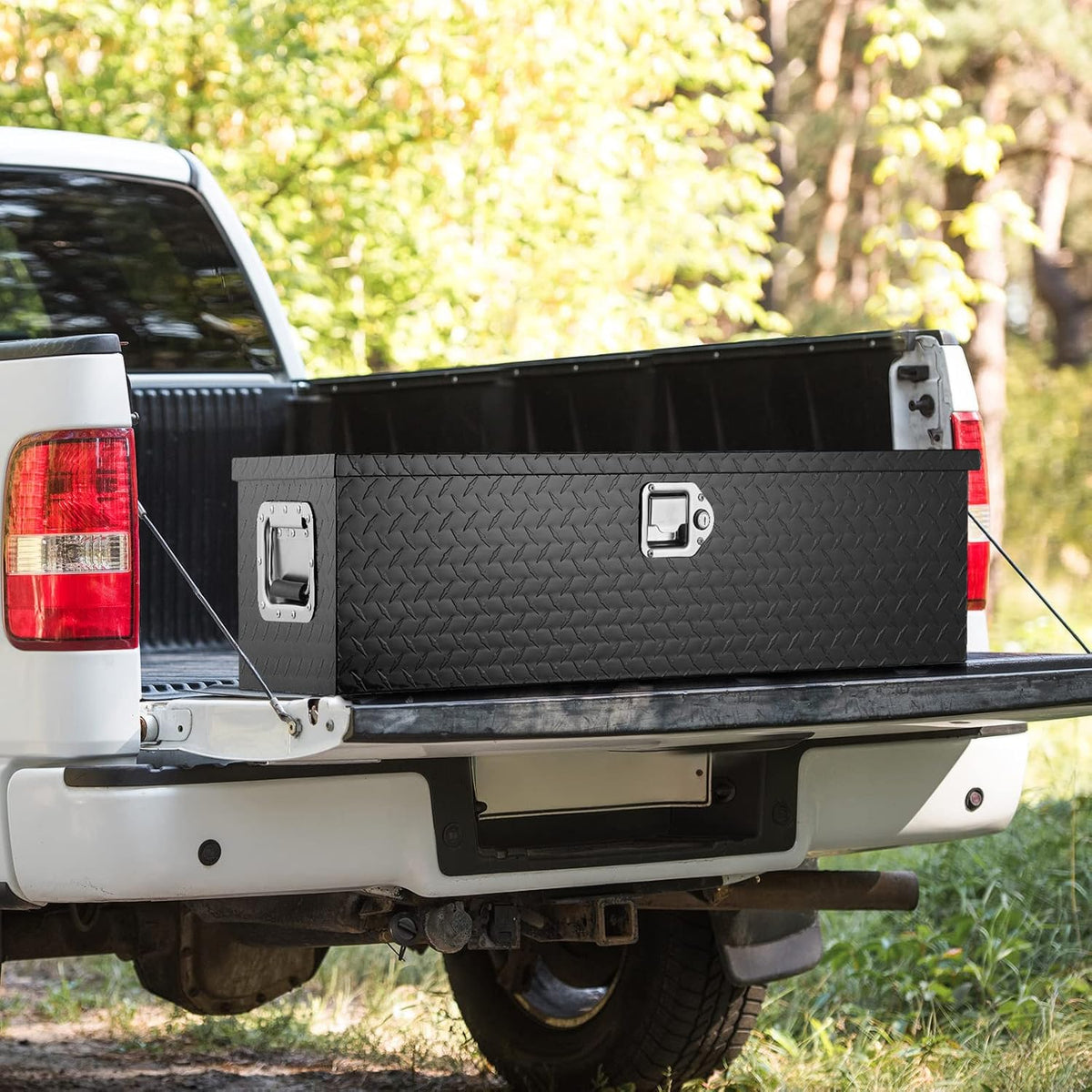 vevor heavy duty aluminum truck bed tool box, front angle view