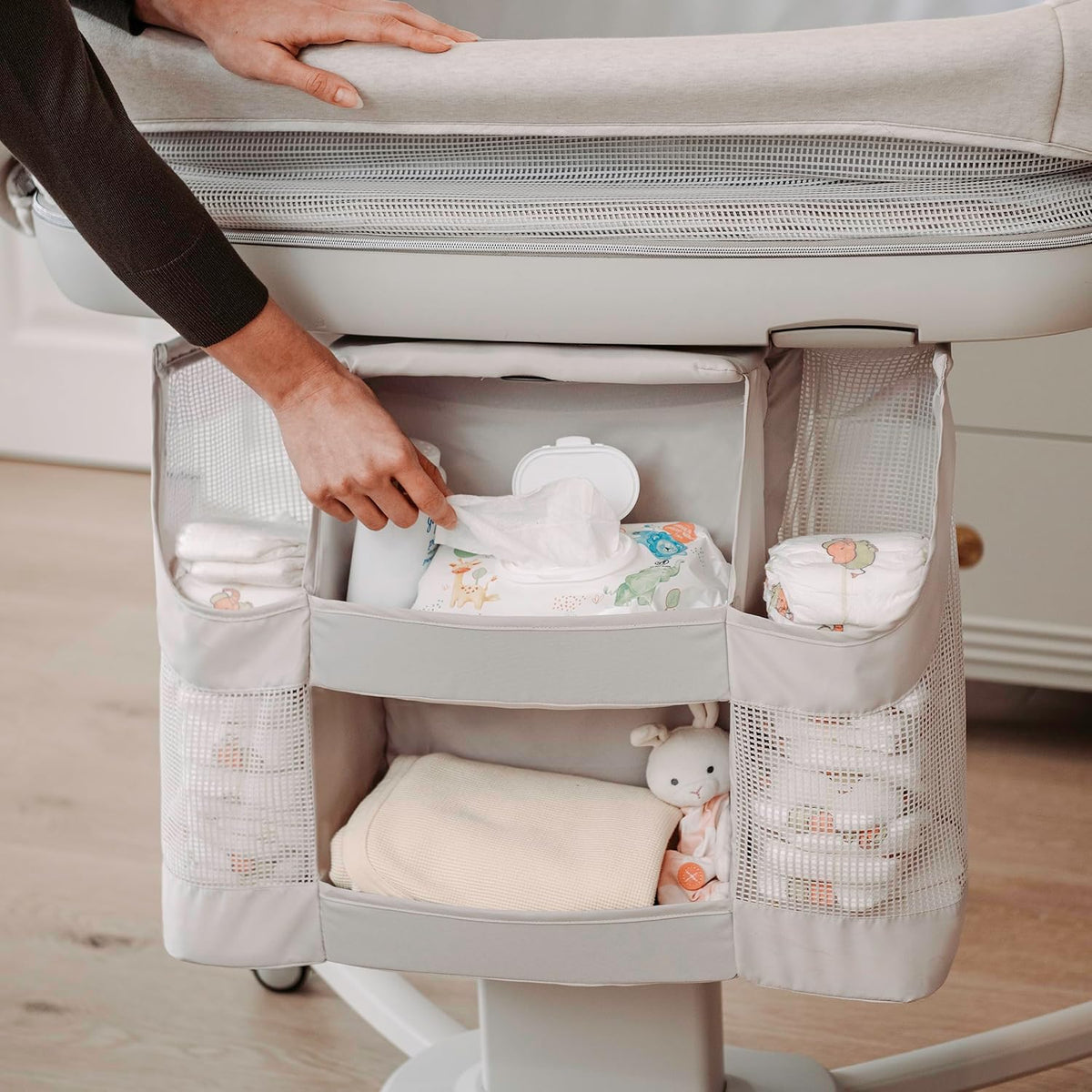 chicco close to you 3-in-1 bedside bassinet with, view 9
