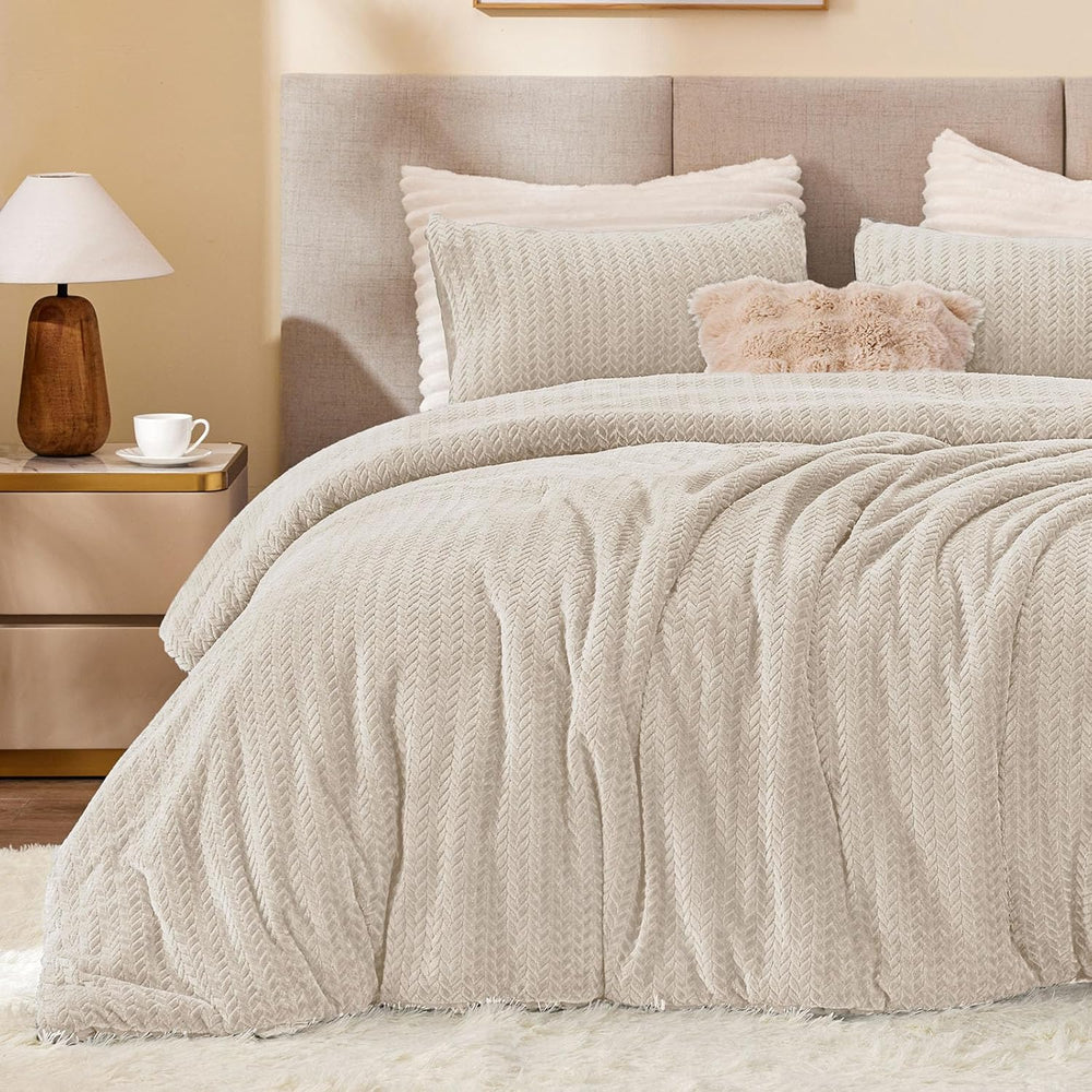 ChiXpace Fleece Full Size Comforter Set Linen, Fluffy Bed Set 3 Pieces