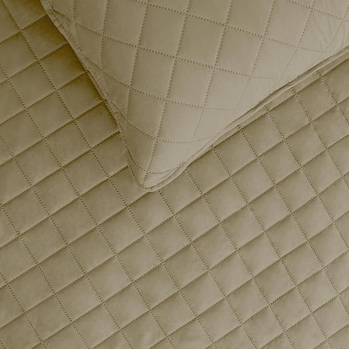 Easy-Going Twin Size Reversible Quilt Set - Image 3