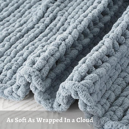Battilo Chunky Knit Throw Blanket - Image 4