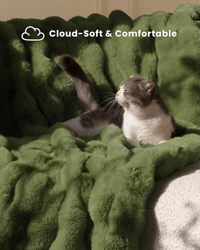 Ultra Soft Cozy Faux Fur Throw Blanket, Fuzzy Plush Thick Bubble Blanket - Image 2