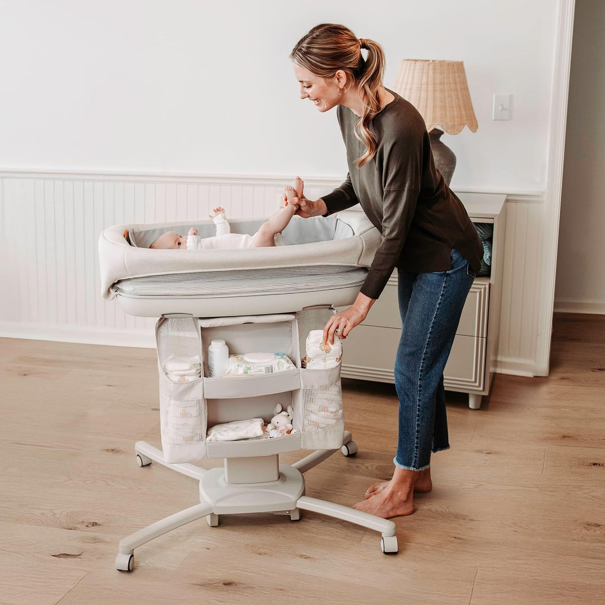 chicco close to you 3-in-1 bedside bassinet with, side view