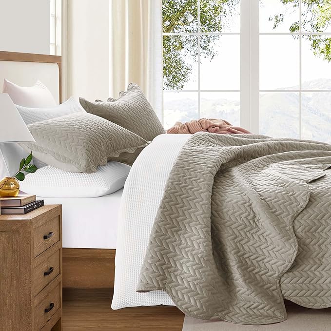 IR Imperial Rooms 8 Pack Quilt King Size Bedding - Image 2