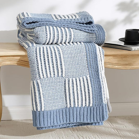 Amélie Home Checkered Knit Throw Blanket by Am%C3%A9lieHome