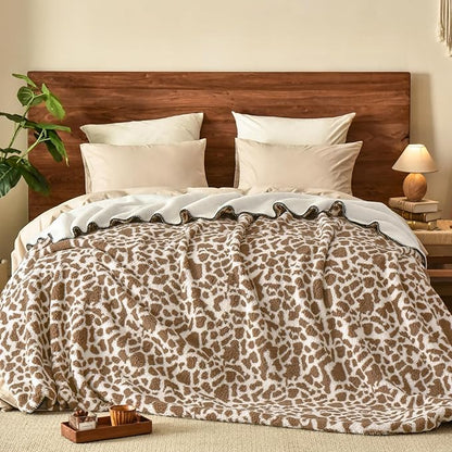 PHF Giraffe Print Sherpa Fleece Blanket Twin Size by PHF