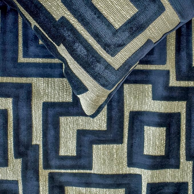 The HomeCentric Blue Bed Runner - Image 6